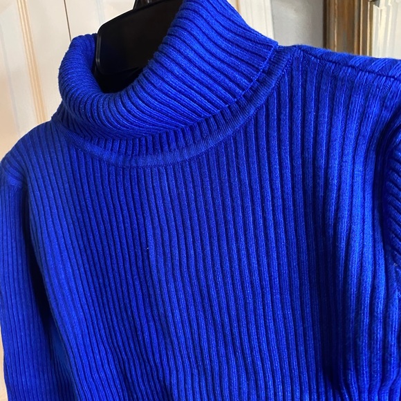 Royal blue turtle neck - Picture 2 of 3